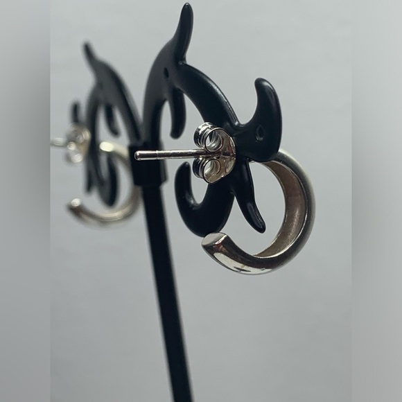 Silpada Rare HTF Sterling Silver Petite Simple VERY COOL Hoop Earrings on Posts - Picture 4 of 15